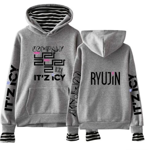 Itzy Ryujin Hoodie #1 + Socks